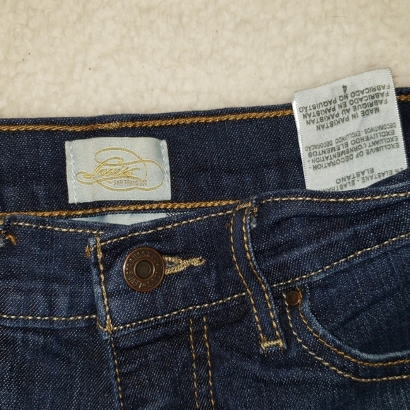 Levi’s 512 Perfectly Slimming Crop Jeans 4 - Picture 6 of 8